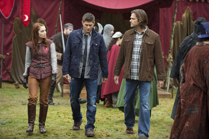 Jensen Ackles, Jared Padalecki, and Felicia Day in Supernatural (2005)