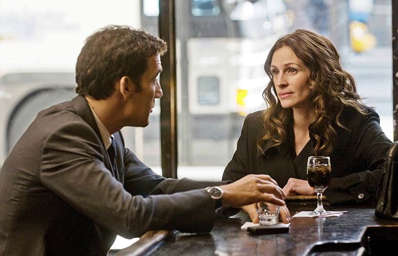 Julia Roberts and Clive Owen in Duplicity (2009)