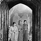 Geraldine Dvorak, Dorothy Tree, and Cornelia Thaw in Dracula (1931)