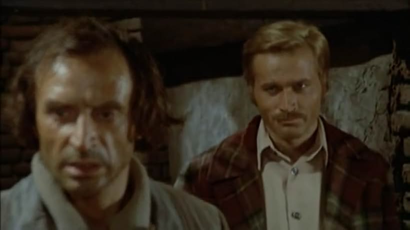 Daniele Dublino and Franco Nero in White Fang (1973)