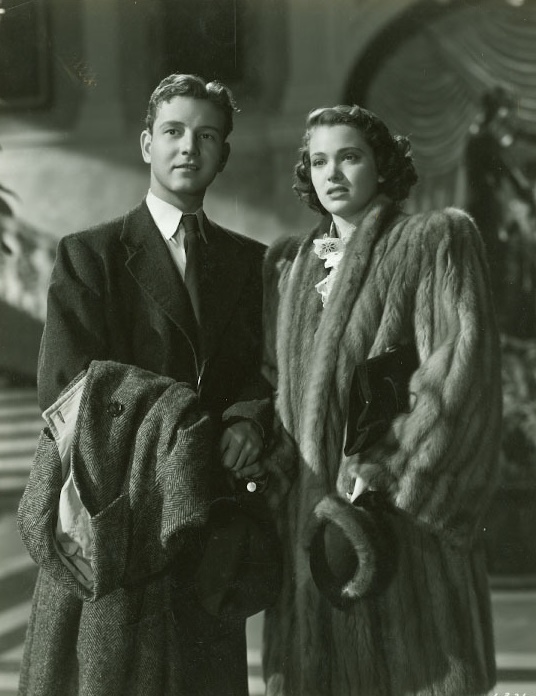 Tom Drake and Frances Rafferty in Mrs. Parkington (1944)