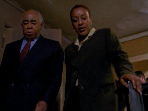 CCH Pounder and Roscoe Lee Browne in The Shield (2002)