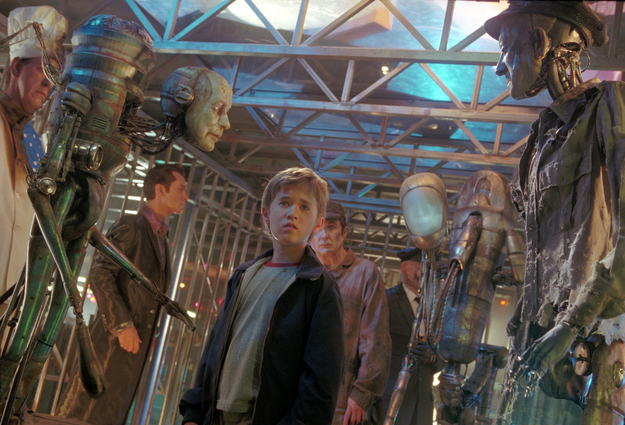 Jude Law and Haley Joel Osment in A.I. Artificial Intelligence (2001)