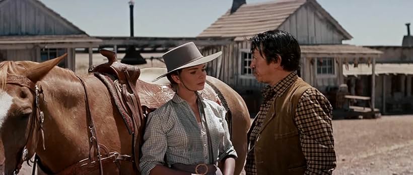 Jean Simmons and Alfonso Bedoya in The Big Country (1958)