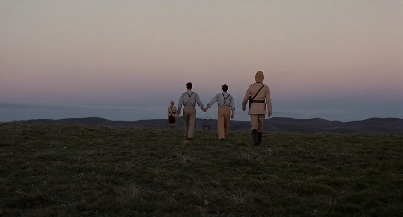 Bryan Brown and Edward Woodward in Breaker Morant (1980)