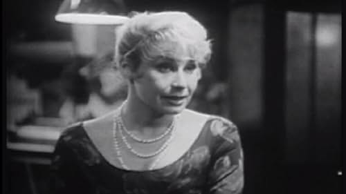 Claire Maurier in Les cinq dernières minutes (1958)