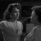 Jean Peters and Thelma Ritter in Pickup on South Street (1953)