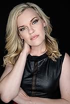 Kari Wahlgren