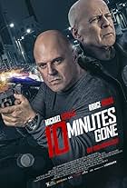 Bruce Willis and Michael Chiklis in 10 Minutes Gone (2019)