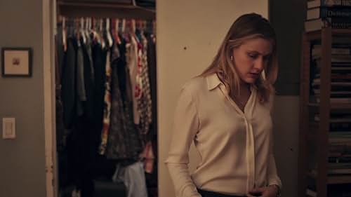 Mistress America: Red Pants