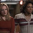 Elisabeth Moss and Tiffany Haddish in The Kitchen (2019)