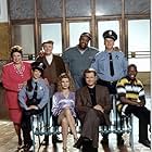 Elizabeth Berridge, Liz Torres, Lenny Clarke, John Larroquette, Chi McBride, Daryl Mitchell, and Gigi Rice in The John Larroquette Show (1993)