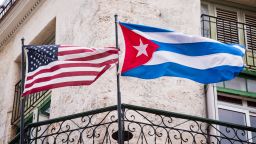 01 us cuba flag 0809