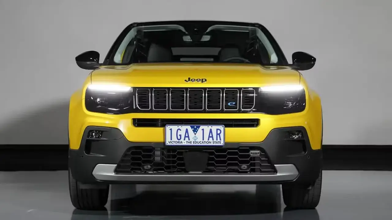 2025 Jeep Avenger electric car price cut before first deliveries