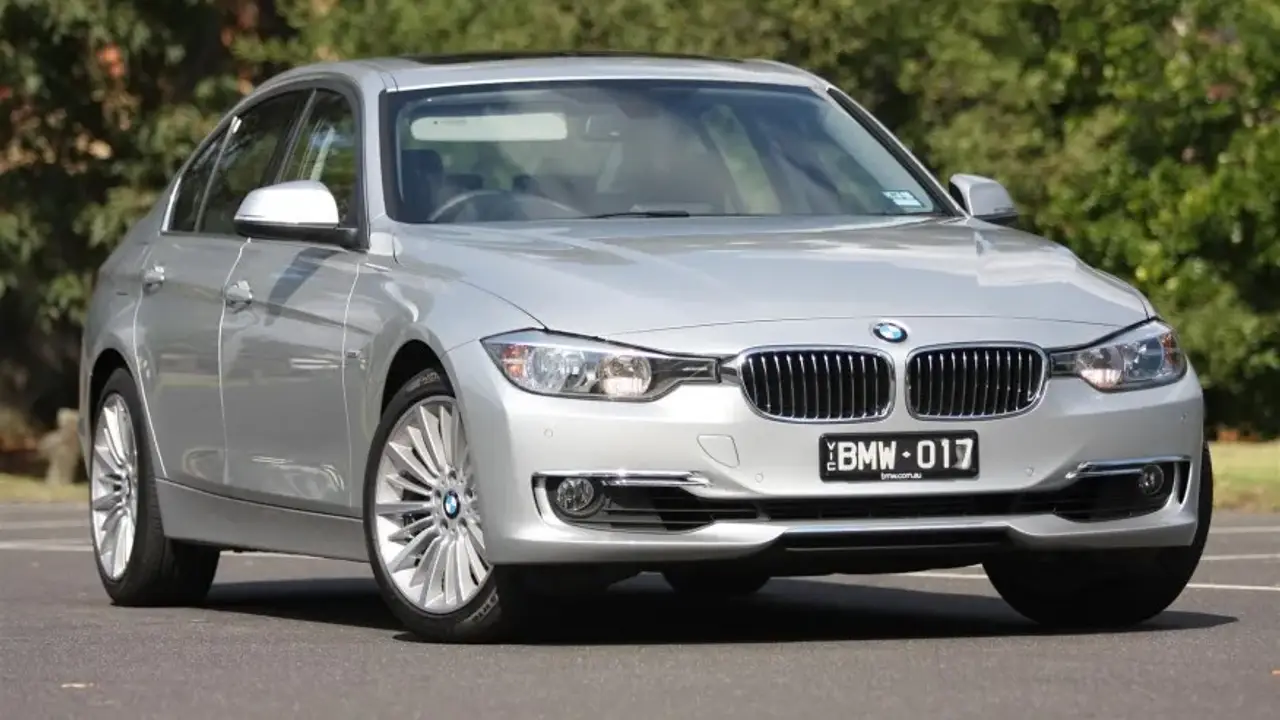 2012 BMW 328i Luxury Review
