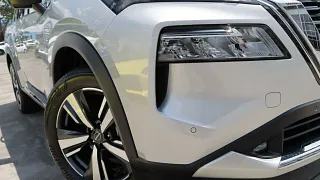 new Nissan X-TRAIL 2.5L SUV 4WD ACT