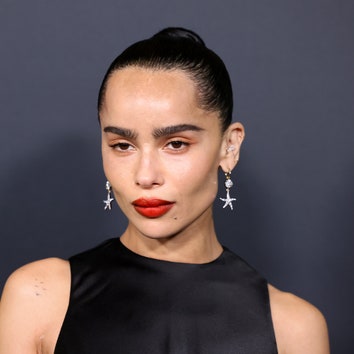 Los dos moñitos de Zöe Kravitz son la nueva obsesión ‘clean look’