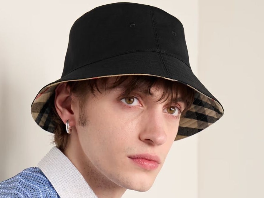 【GQ Shopping Guide】漁夫帽 10 款經典品牌，讓夏日穿搭更有型的 BURBERRY 等漁夫帽推薦清單！