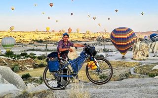 Le 14 juin, Isabel del Real présentera aux lecteurs amateurs de voyages atypiques de la librairie Dialogues son livre, « Plouhéran - À vélo, de la Bretagne à l’Iran ». (Photo Isabel del Real)