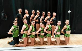 Les deux équipes qui ont participé aux finales nationales. (Photo Twirling Évolution)