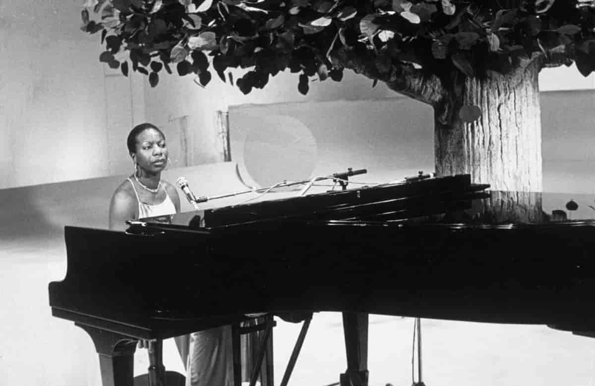 Nina Simone ved flygelet 