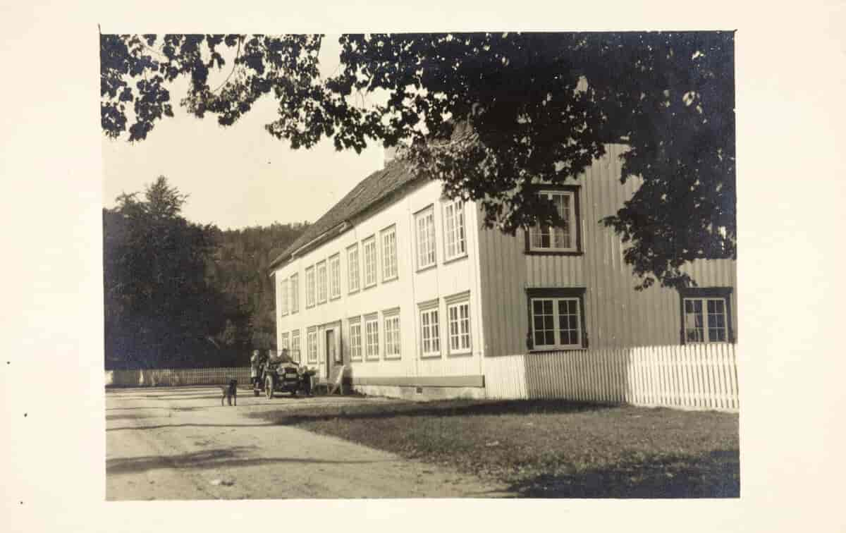 Hovedbygningen på Frolands verk 