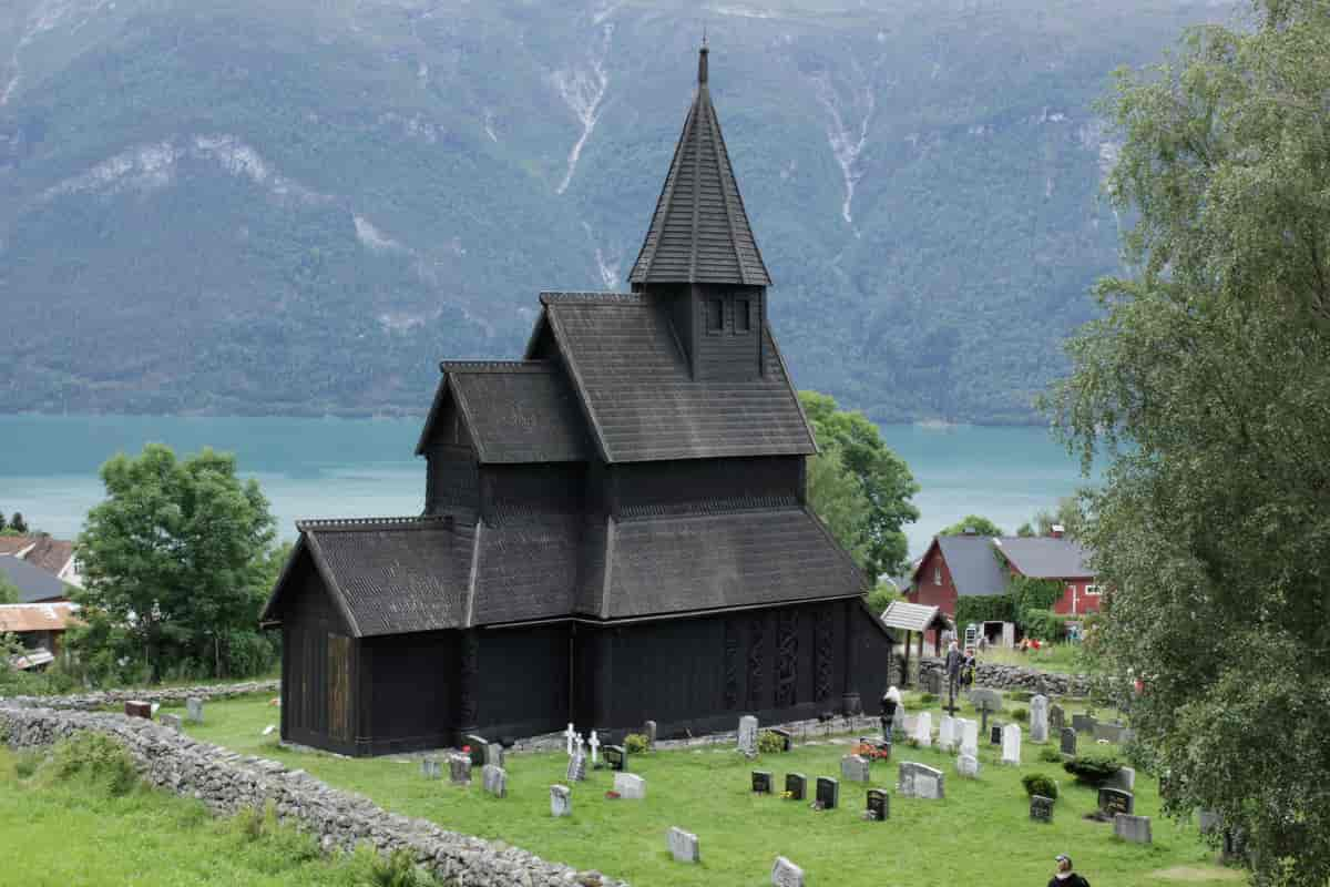 Urnes stavkyrkje