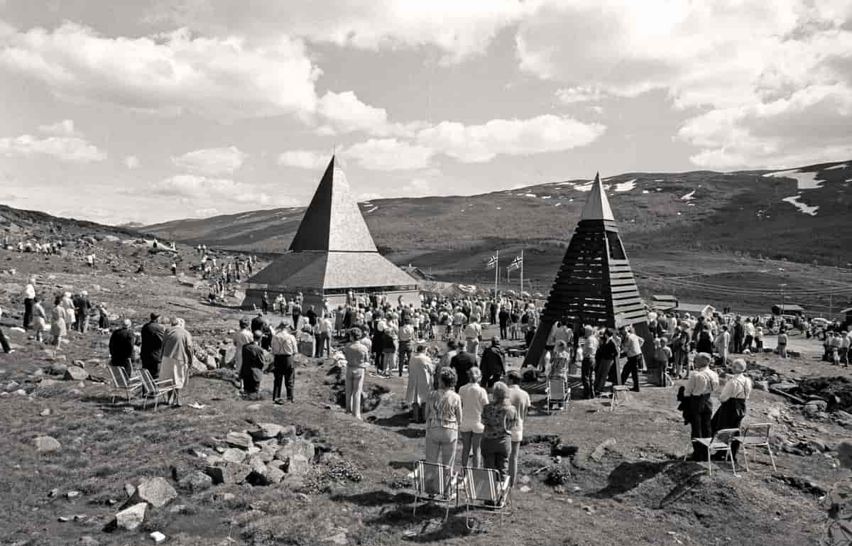 Opninga av nye St. Thomaskyrkja i 1971