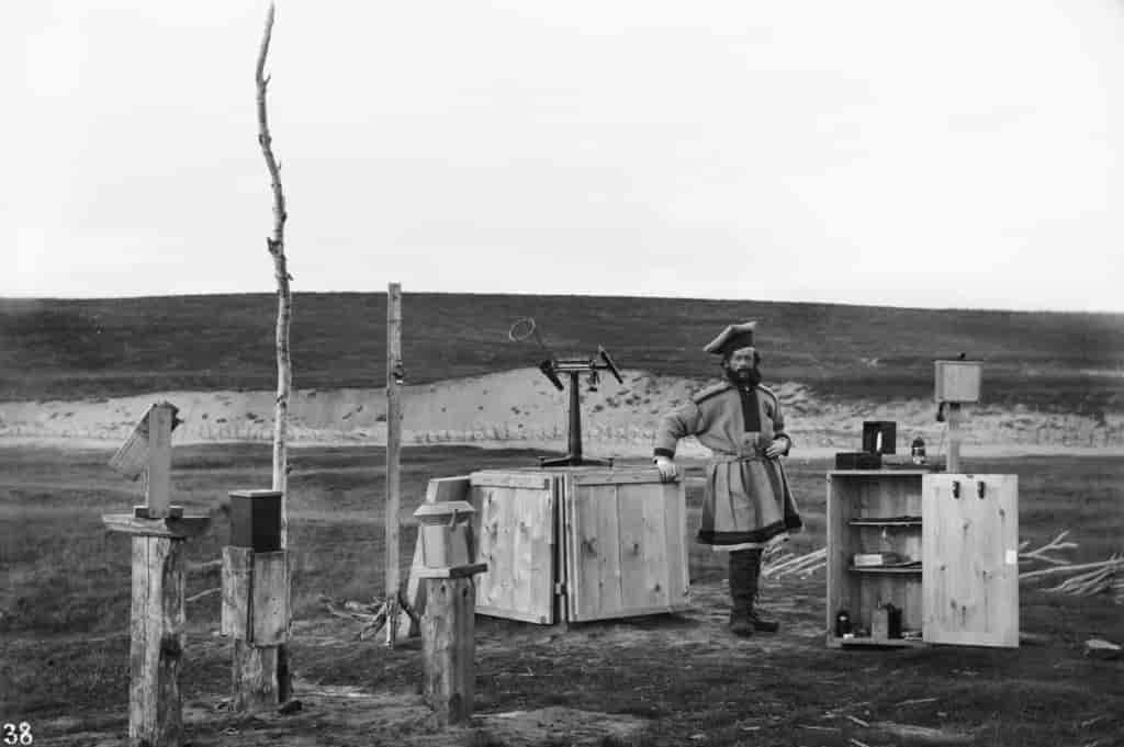 Nordlysstasjonen i Kautokeino fotografert i 1882 eller 1883