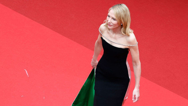 Mit den Farben Palästinas: Cate Blanchett zeigt Solidarität auf dem roten Teppich in Cannes.