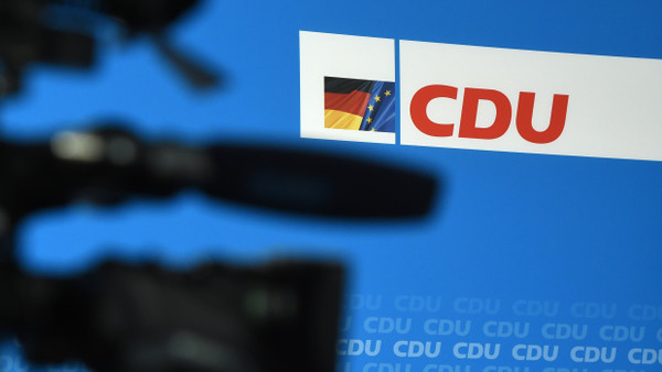 Die CDU muss ihren neuen Vorsitzenden wegen der dramatischen Corona-Lage im Januar abermald bei einem Online-Parteitag wählen.