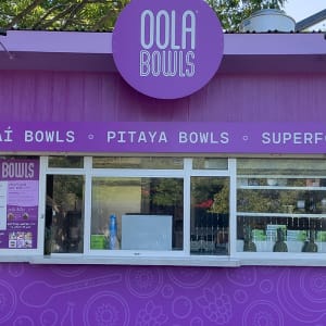 Oola Bowls Kissing Tower Hill at Hersheypark