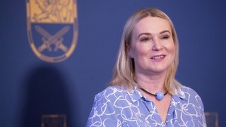 Ministryně Jana Černochová představila své Desatero pro obranu 