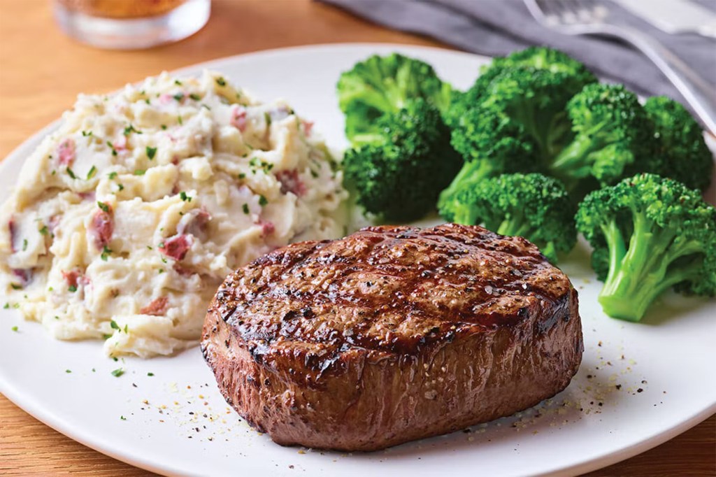Steak from Applebees is about on par with how much it costs to make at home.