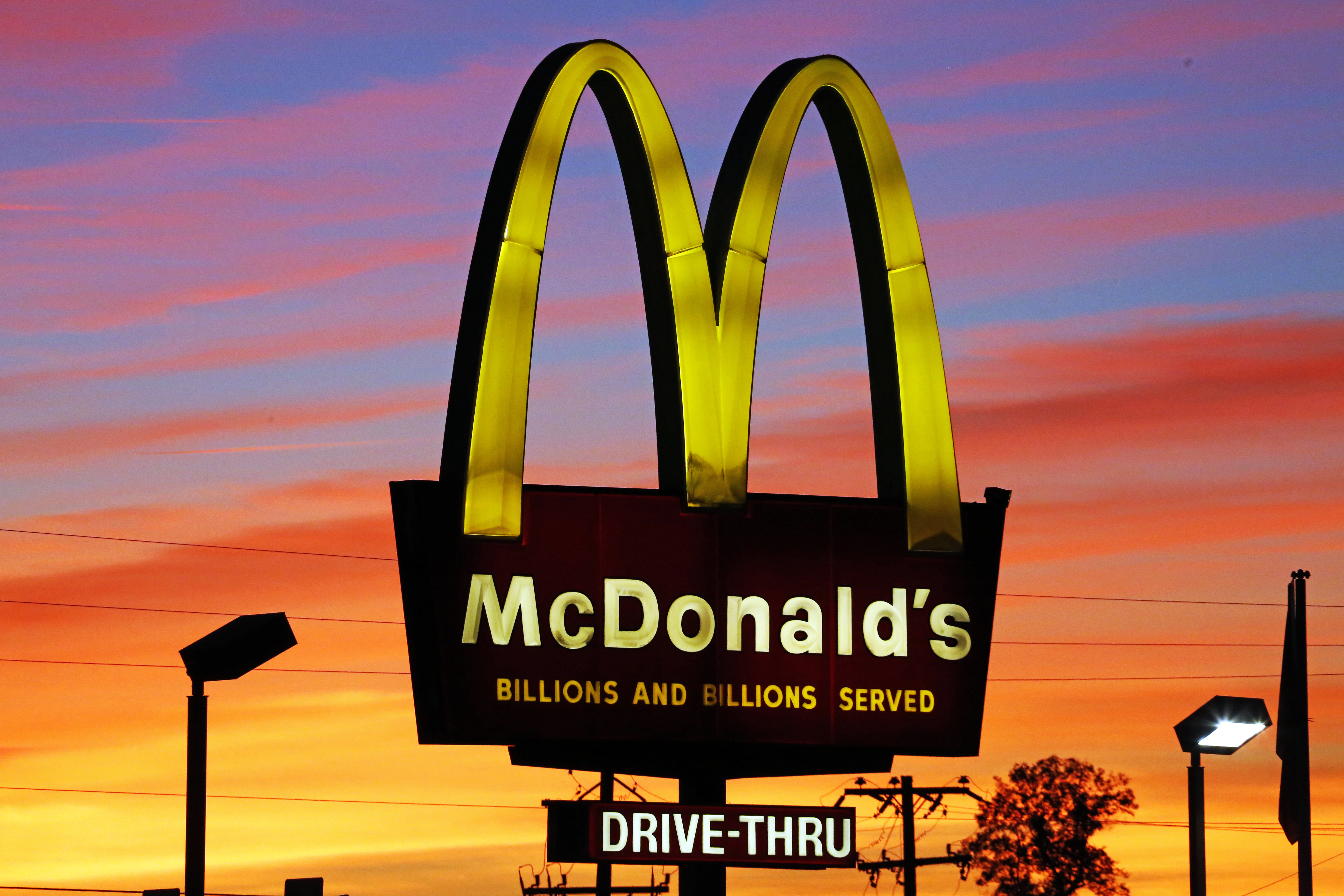 McDonald's will roll out a $5 bundle meal starting in late June in hopes of enticing customers to return to the fast food chain.