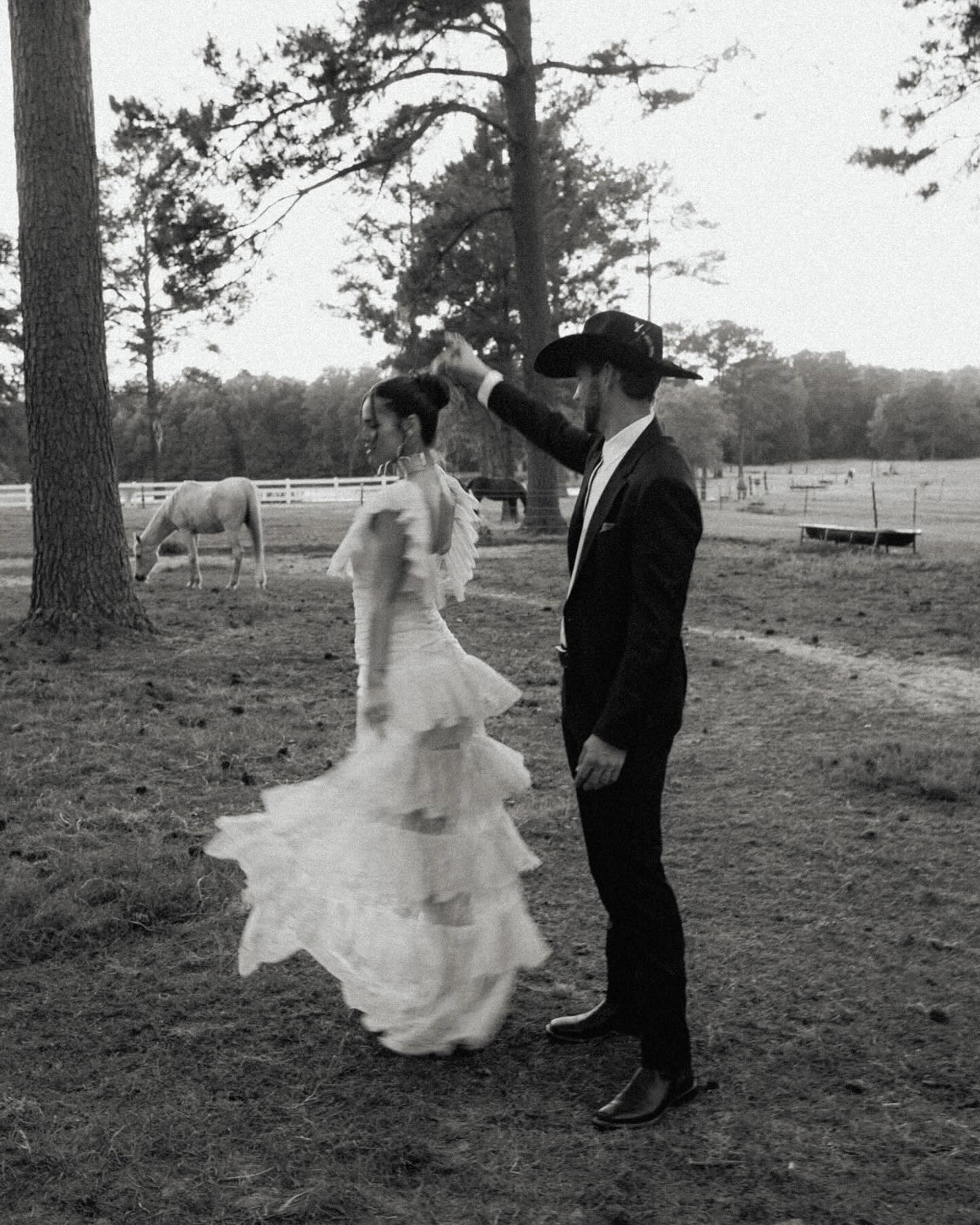 Nick Viall and Natalie Joy dancing