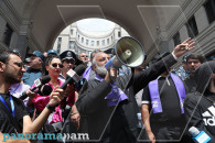 Protesters march to Prosecutor General's Office and Foreign Ministry in Yerevan