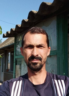 Marius Fizesan, 45, Romania, Timișoara