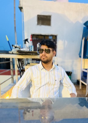 Raja Pathan, 26, India, Jaipur