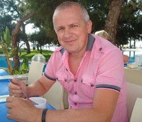 Виктор, 48 лет, Берасьце