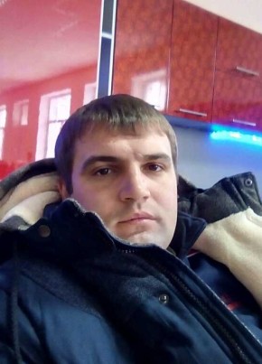 Максим, 35, Россия, Мегион