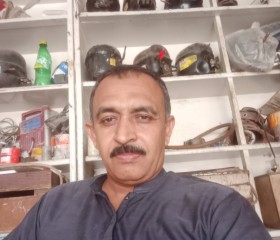 Mian Farrukh, 46 лет, سرگودھا