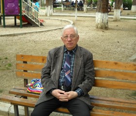 Игорь, 78 лет, თბილისი