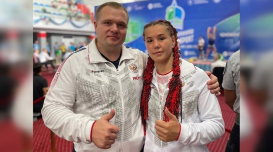 Бобровская спортсменка выиграла «золото» чемпионата Азии по гиревому спорту