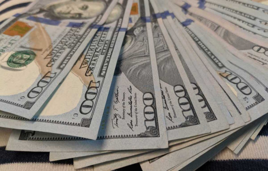 Fitch: Стратегические валютные резервы Азербайджана в этом году достигнут 74 млрд. долларов