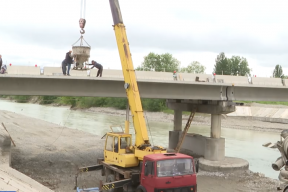 В Майском районе КБР ремонтируют мост Черек