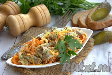 Салат "Обжорка" с говядиной и солёными огурцами