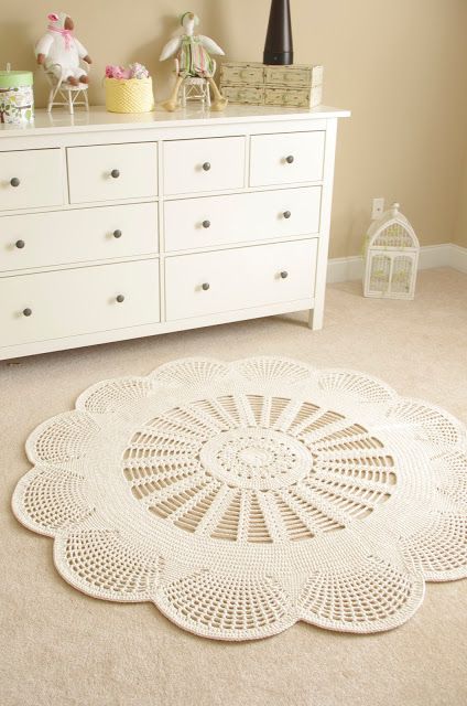 ...Handy Crafter...: Emily Mega Doily Rug is Here... and Gone Again: 