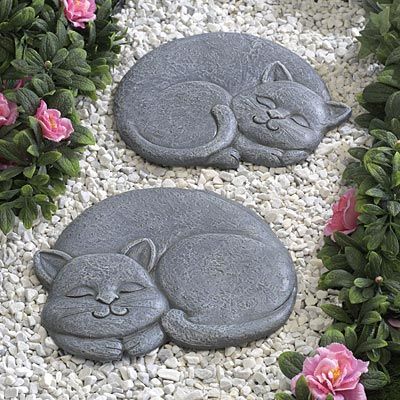 Sleeping Cat Stepping Stones - Facing Right: 