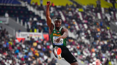 L'athlète burkinabè Hugues Fabrice Zango lors de la finale du triple saut au championnats du monde de Doha, le 29 septembre 2019.